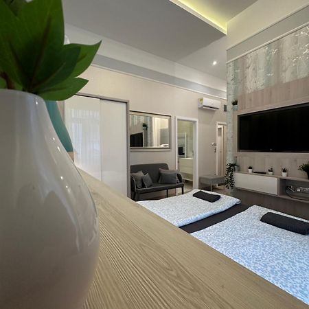 Revay 20 Suites By Corall Budapest Exterior photo